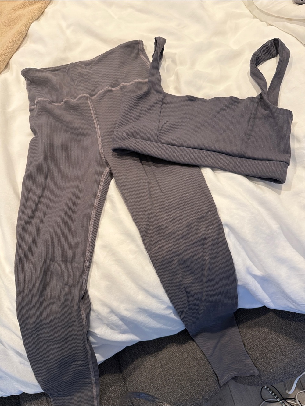Ribbed Two-Piece Active Set in Charcoal Gray